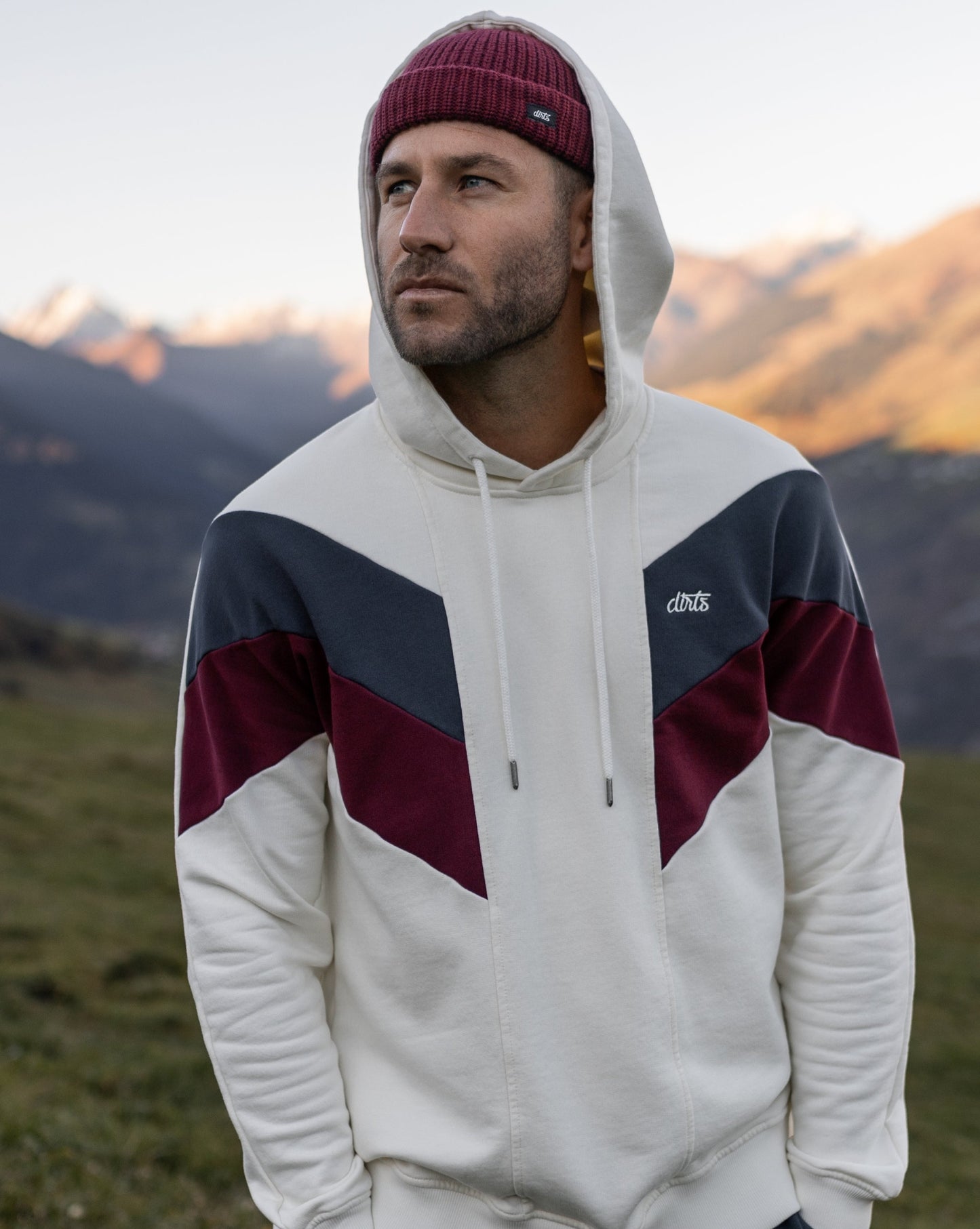 PRE-LOVED Signature Hoodie, L