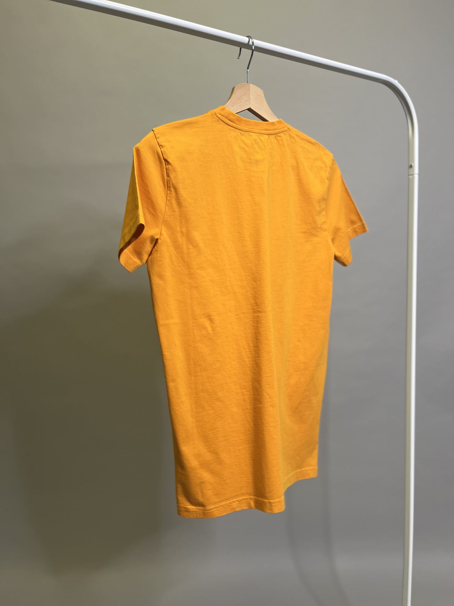 PRE-LOVED Premium Blank T-Shirt STANDARD, XS