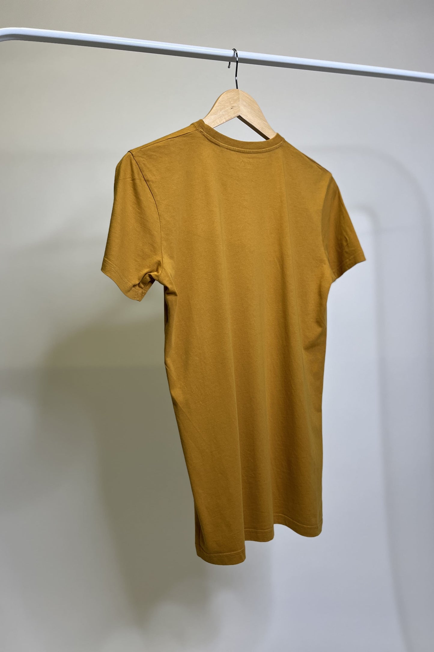 PRE-LOVED Premium Blank T-Shirt STANDARD, XS