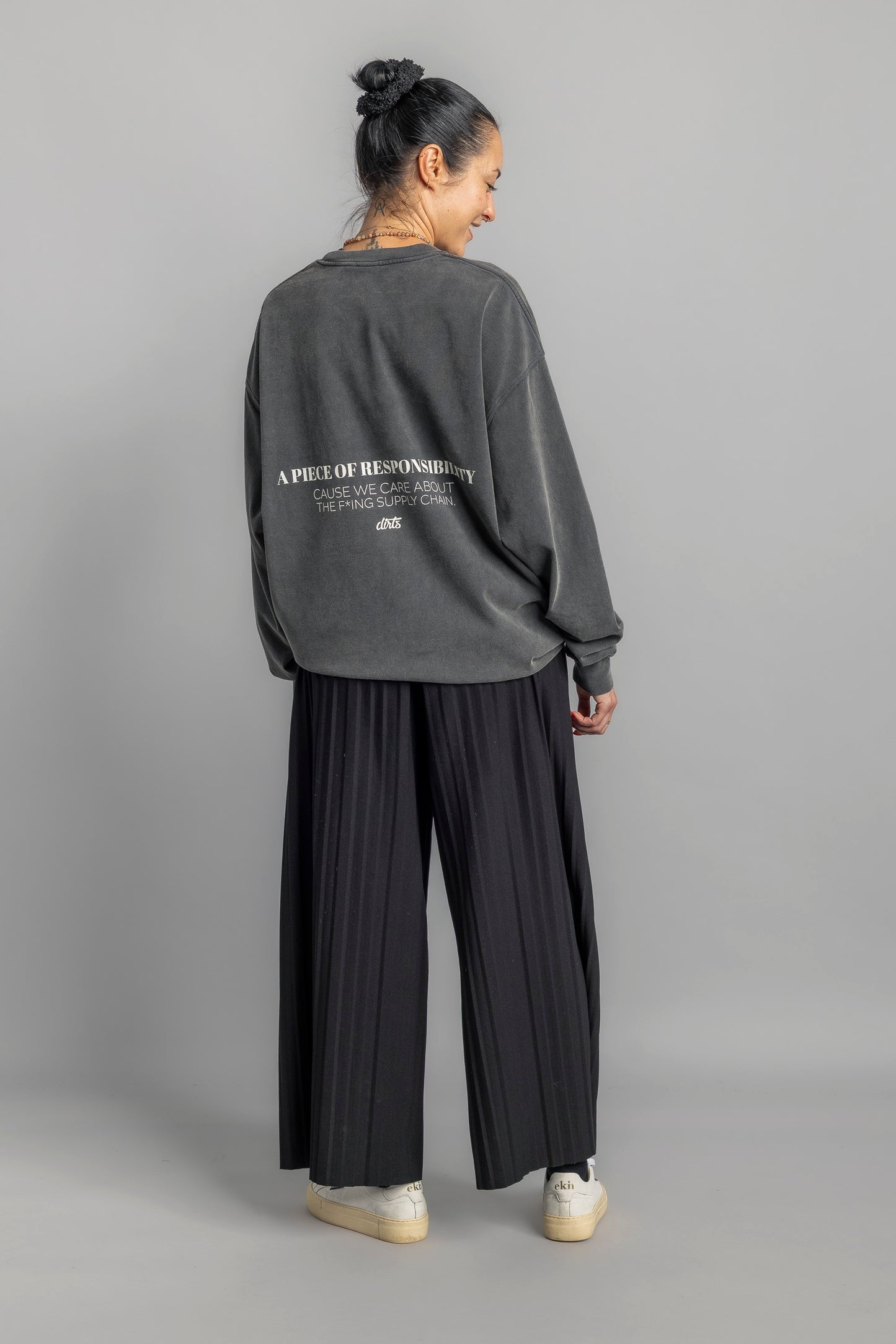 WE CARE Longsleeve