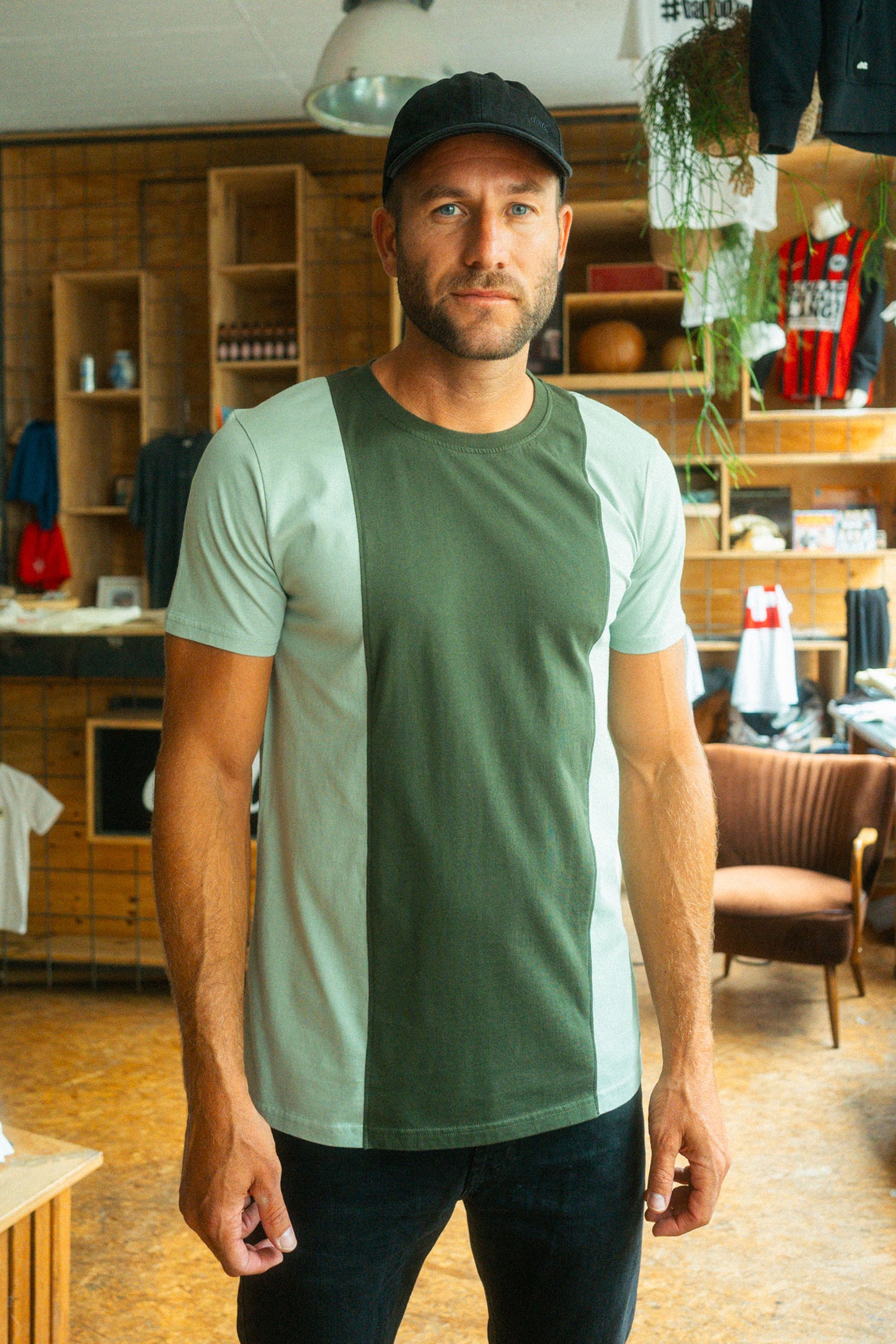 Upcycling Green River T-Shirt Size M