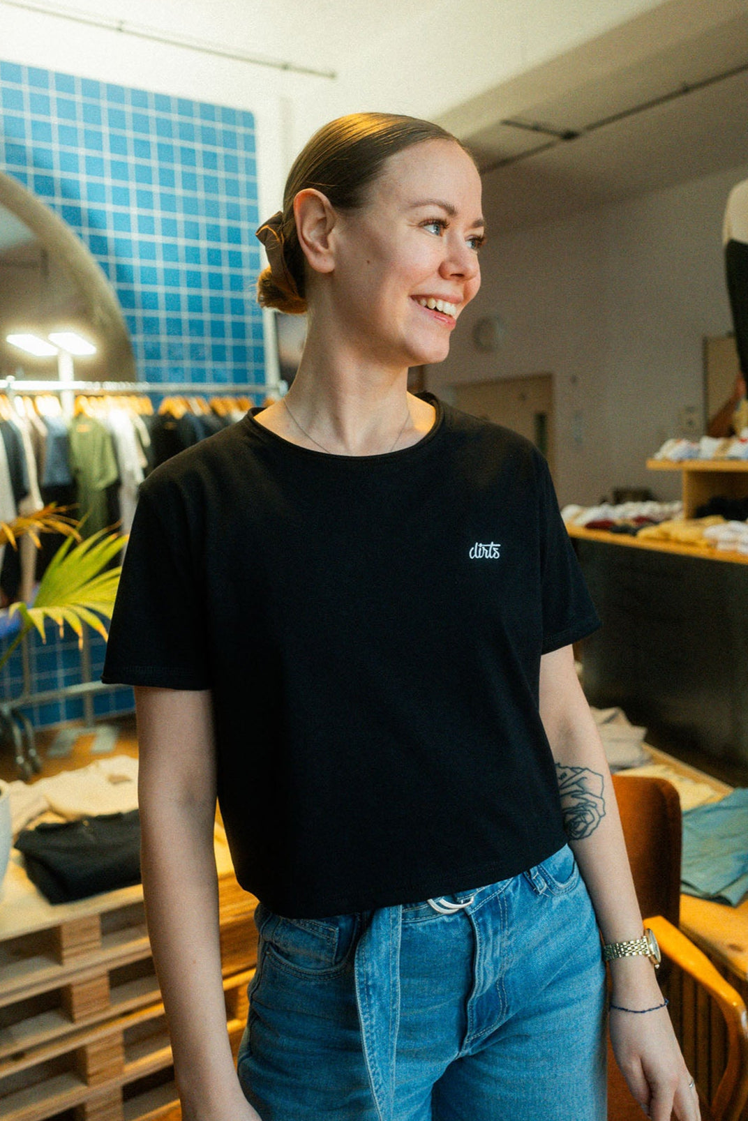 UPCYCLING Cropped Logo T-Shirt Black