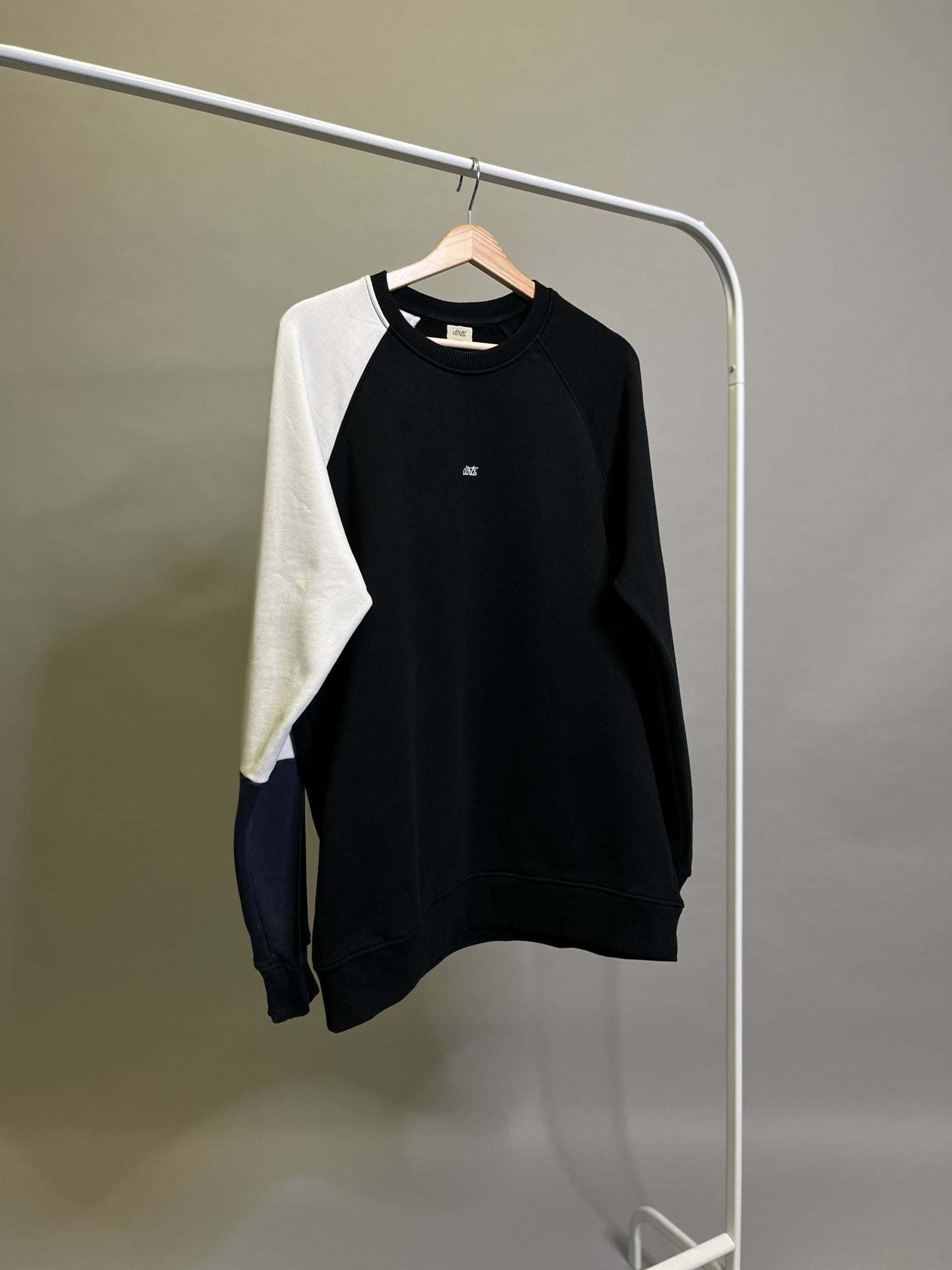 PRE-LOVED Signature Crewneck