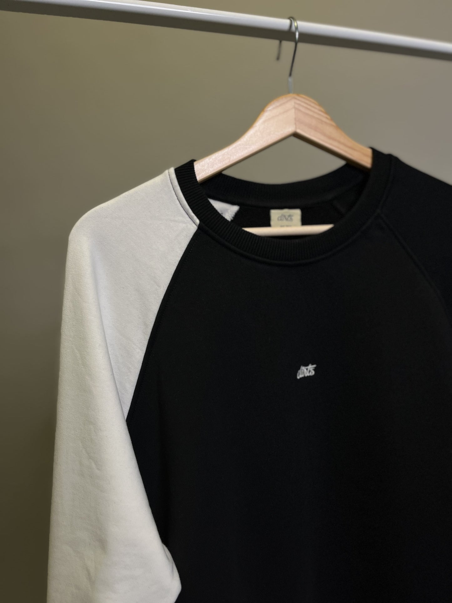PRE-LOVED Signature Crewneck