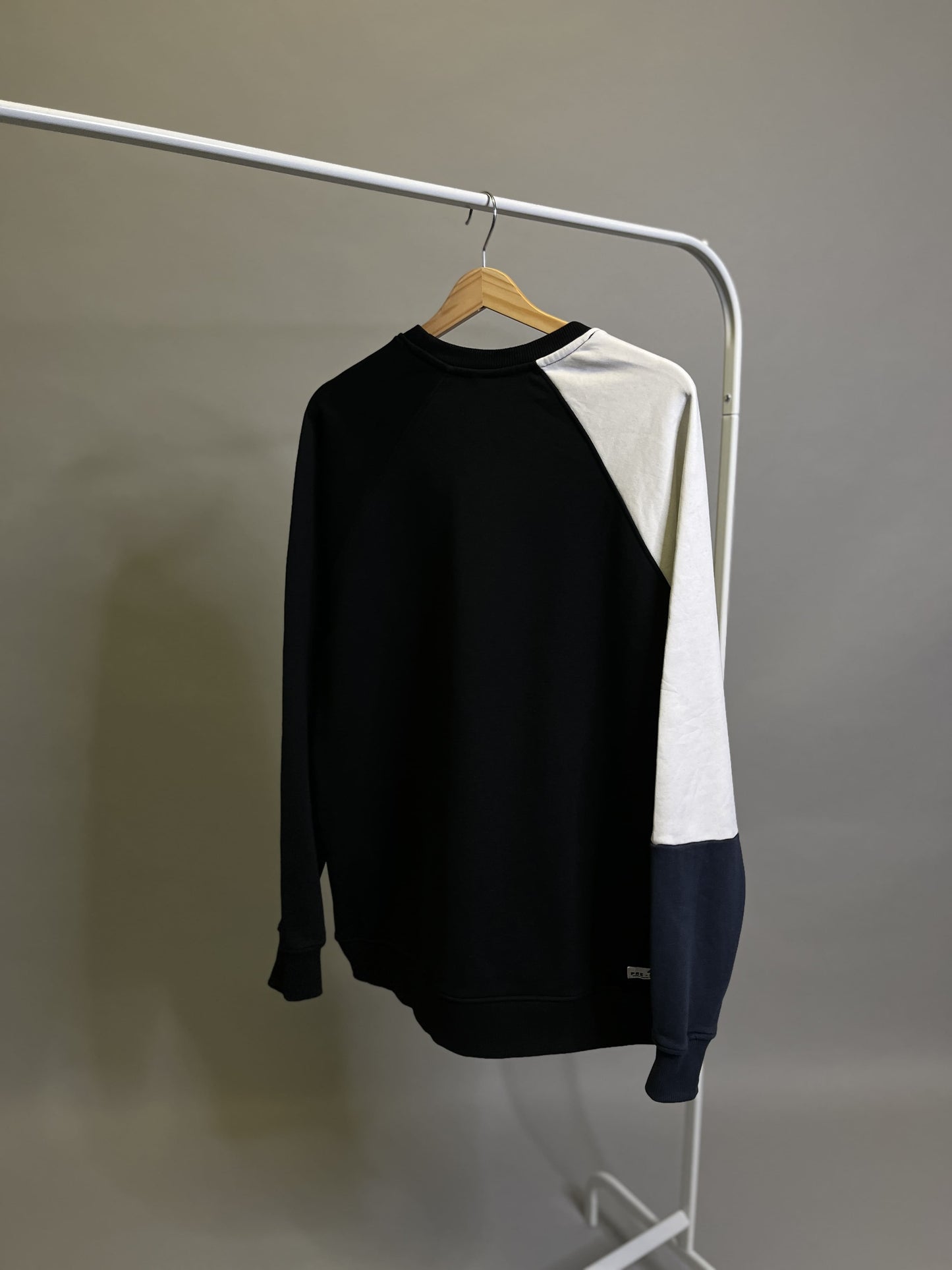 PRE-LOVED Signature Crewneck