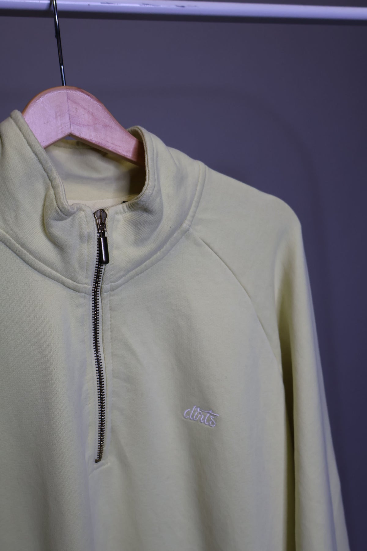 PRE-LOVED Quarter Zip Raglan, M