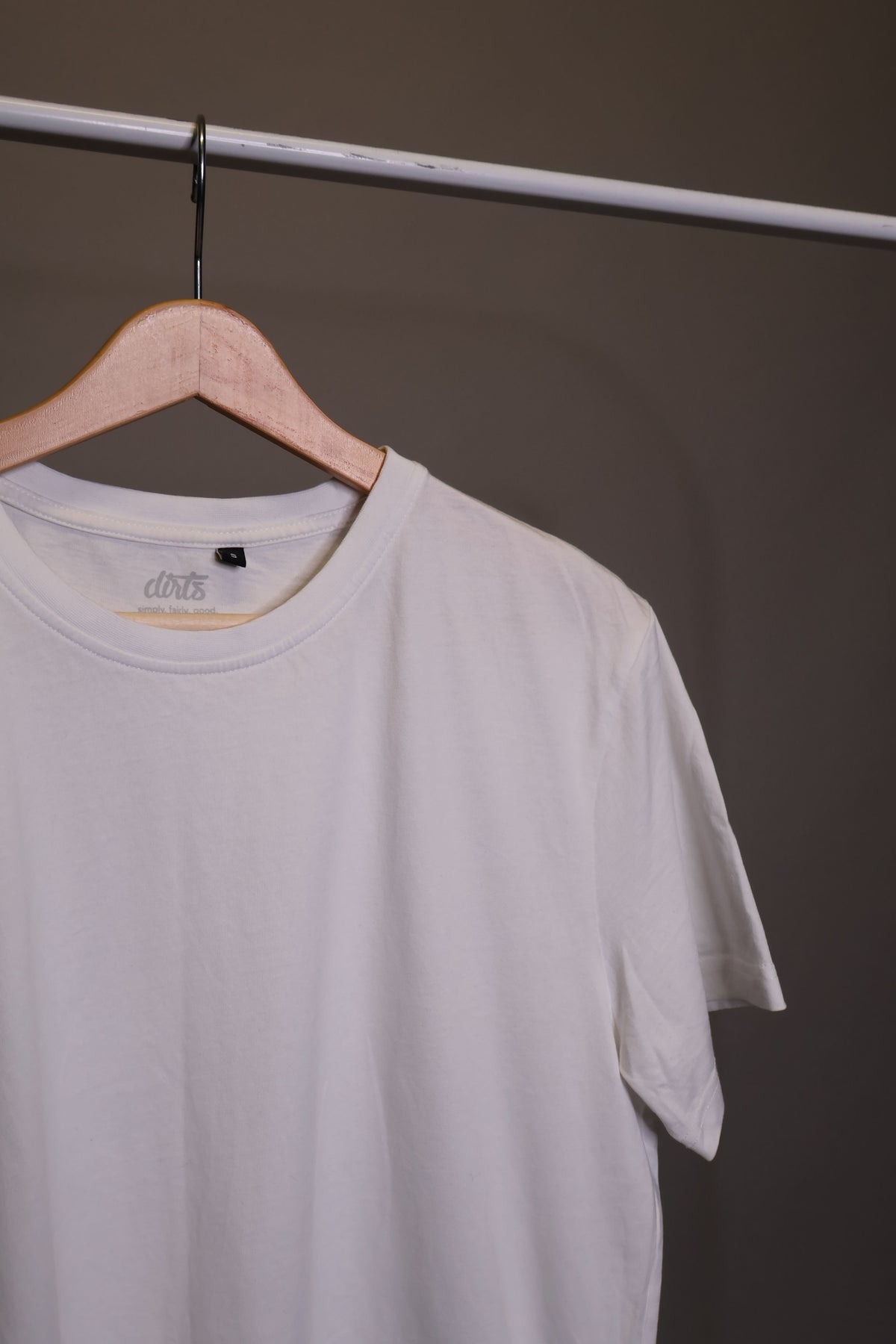 PRE-LOVED Premium Blank T-Shirt STANDARD, S