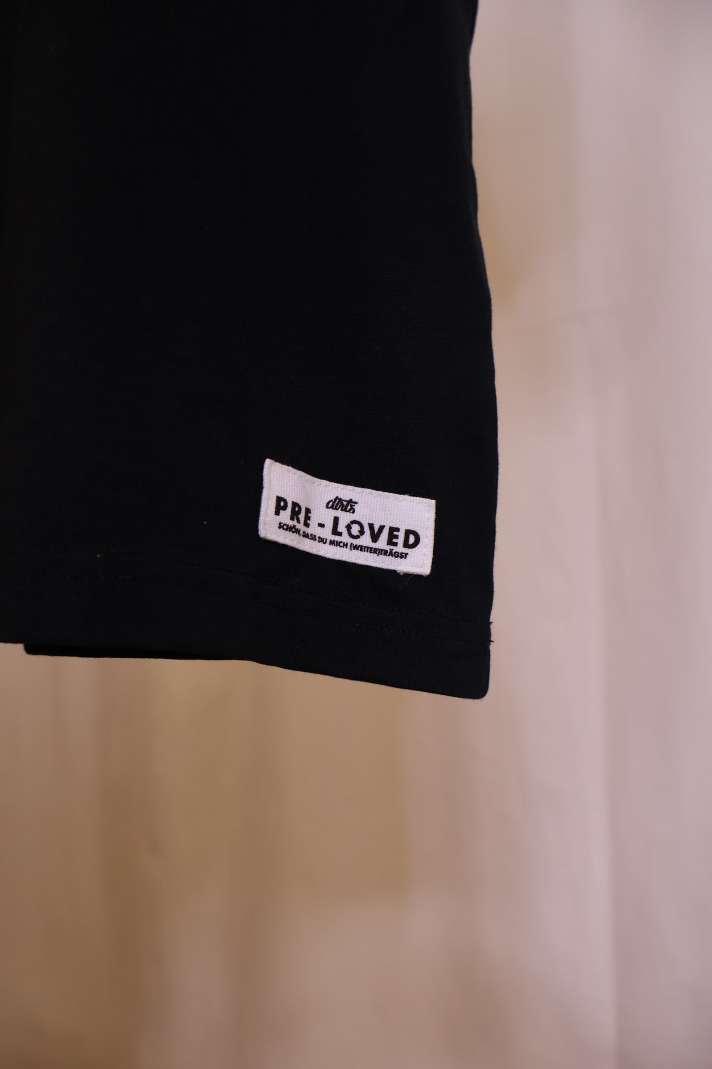 PRE-LOVED Premium Blank T-Shirt SLIM, M