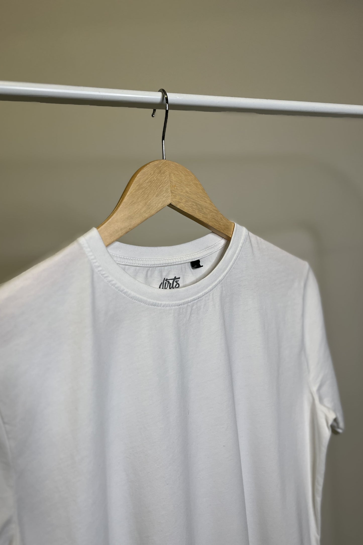 PRE-LOVED Premium Blank T-Shirt SLIM, S
