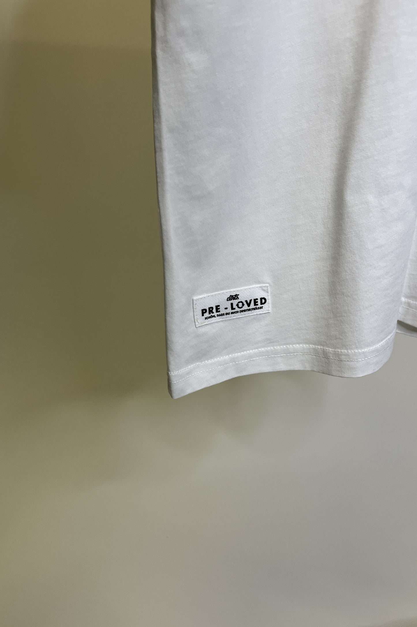 PRE-LOVED Premium Blank T-Shirt SLIM, S