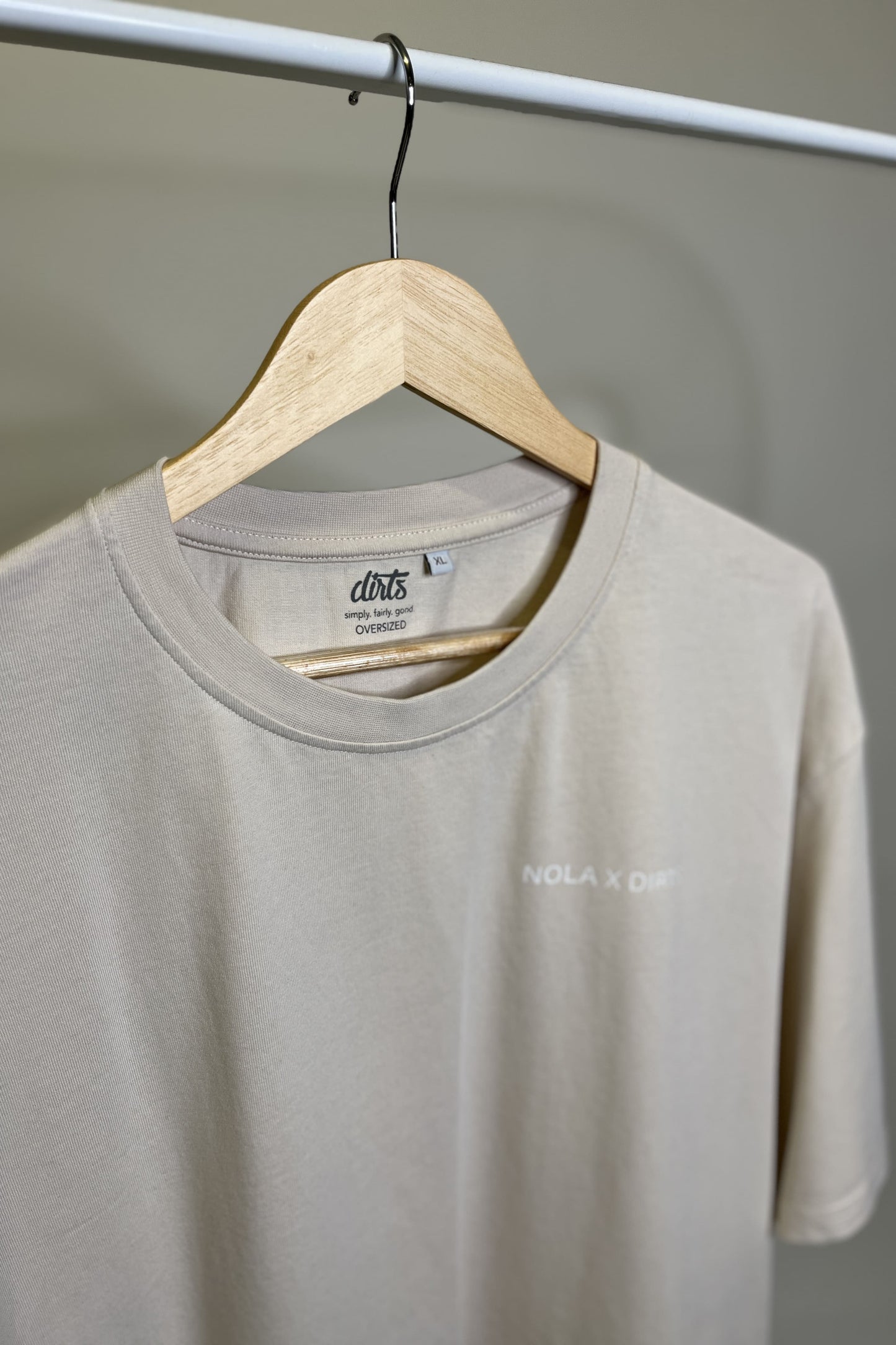 PRE-LOVED x NOLA 2075 T-Shirt OVERSIZED, XL