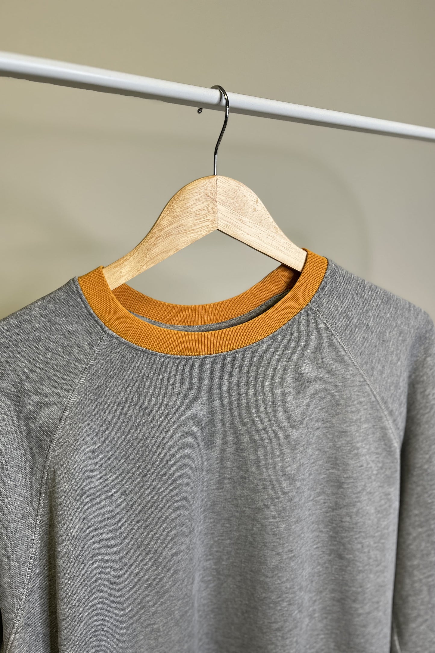 PRE-LOVED Color Block Logo Raglan, XXL