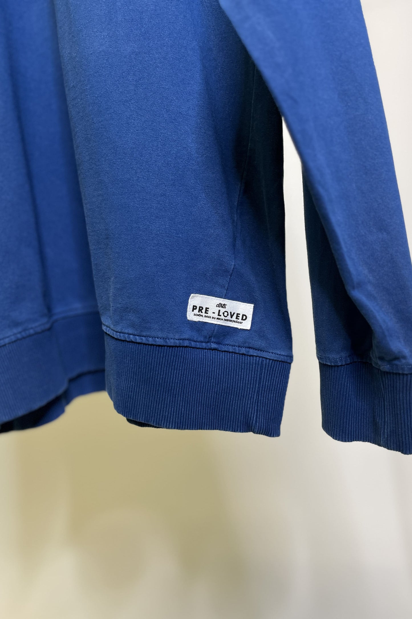 PRE-LOVED Raglan Sweatshirt, L