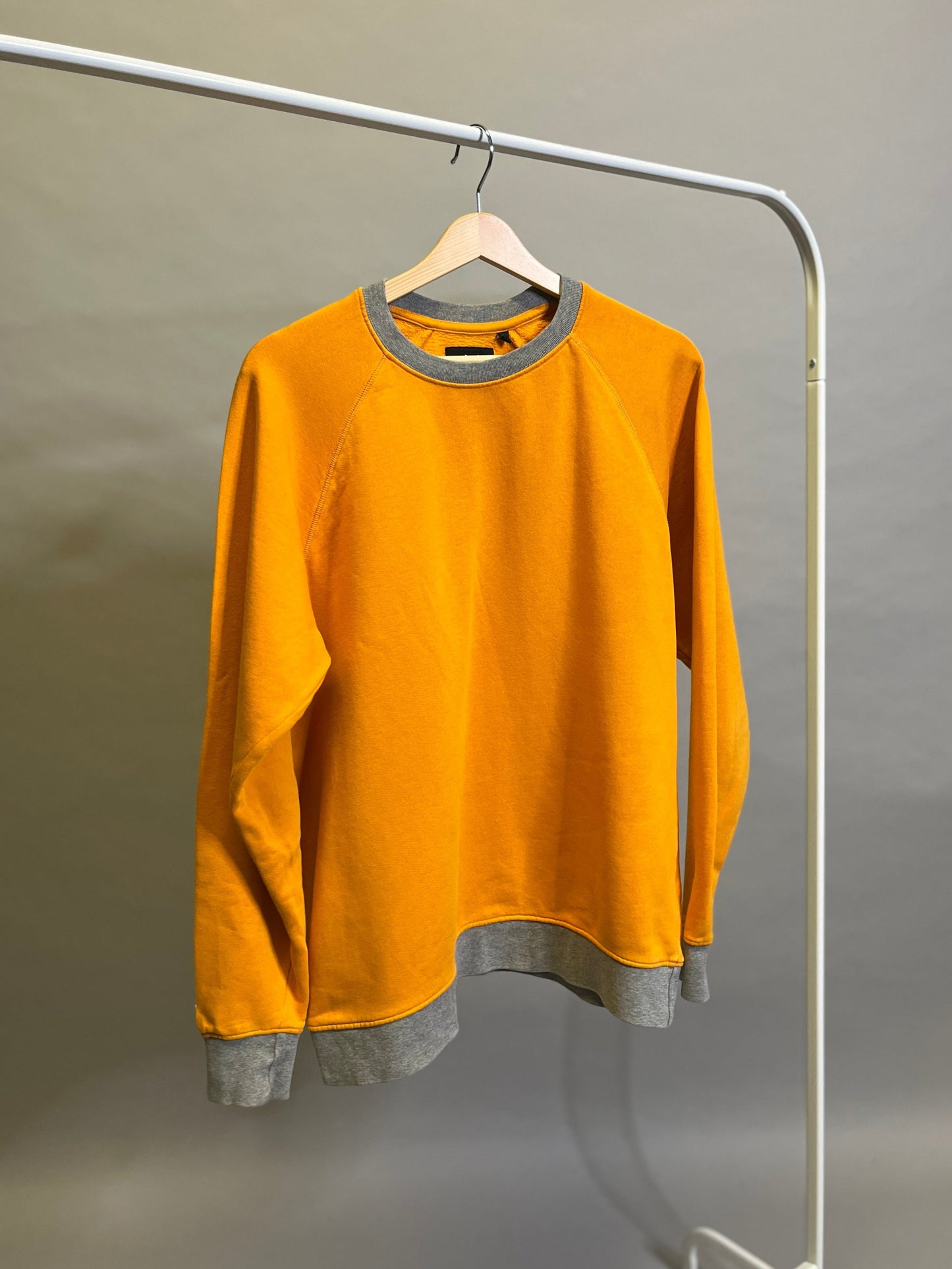 PRE-LOVED Color Block Raglan, S