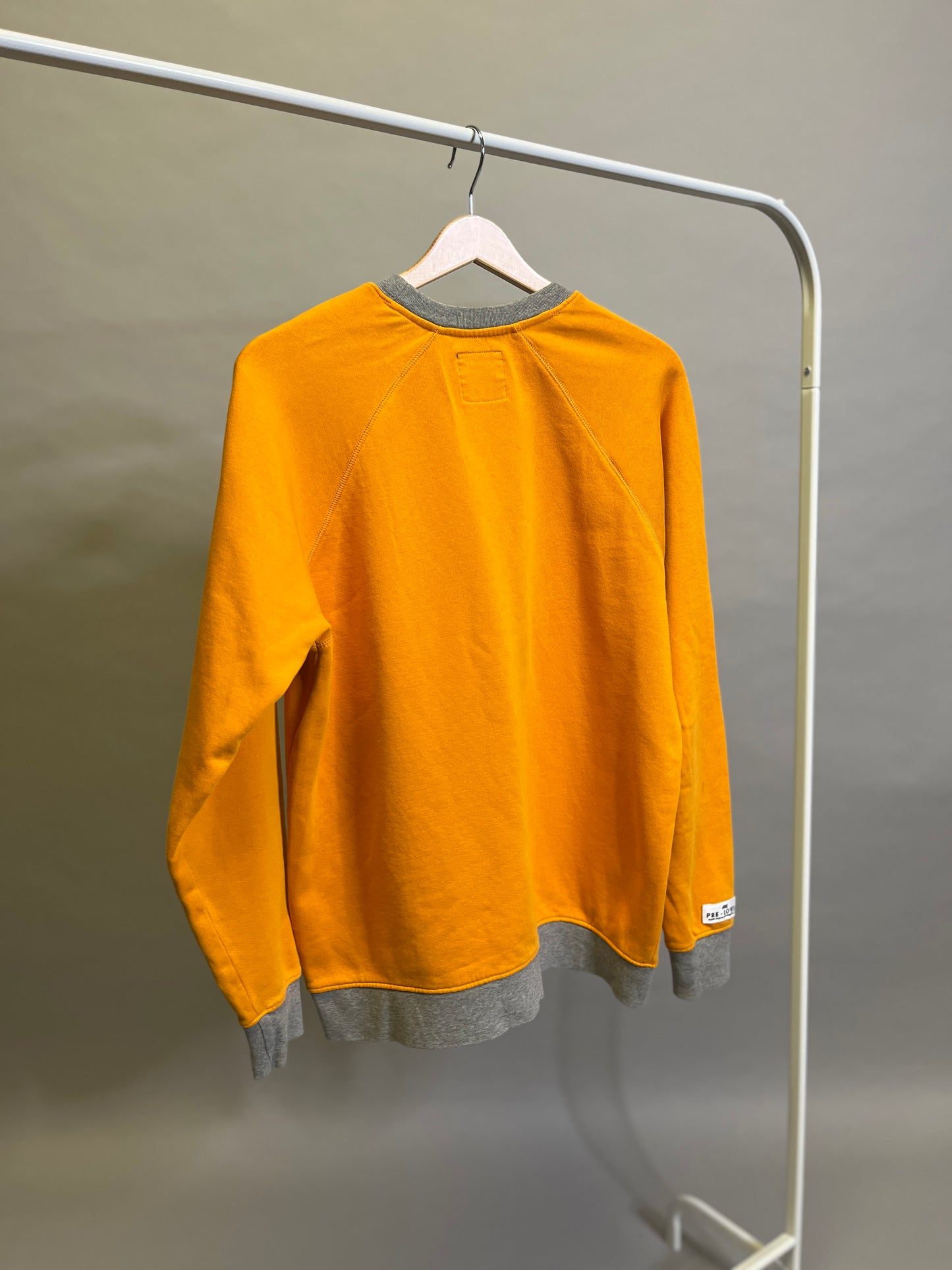 PRE-LOVED Color Block Raglan, S