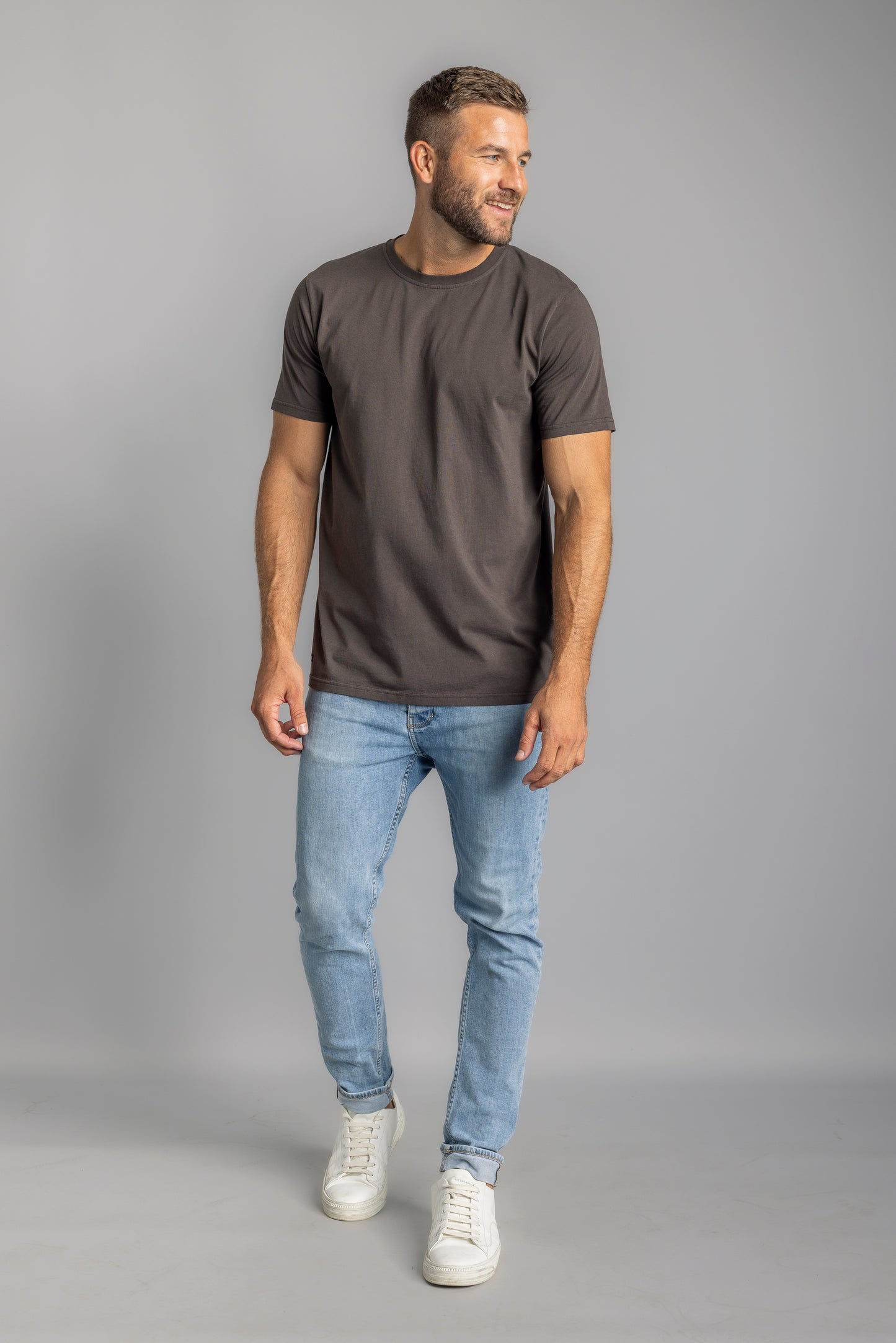 Premium Blank T-Shirt SLIM, Chestnut