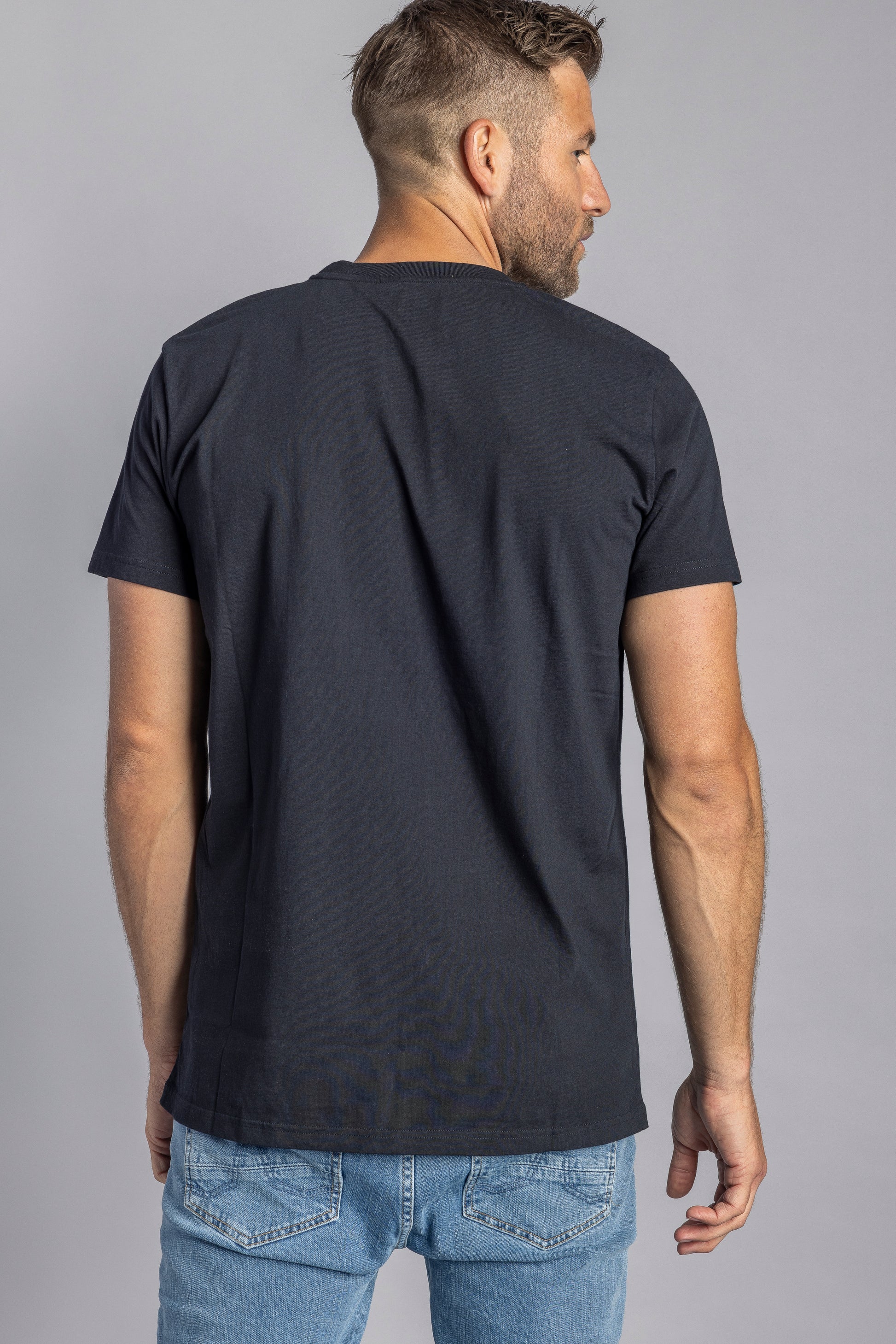 T-Shirt SLIM, Blank – Premium Black DIRTS
