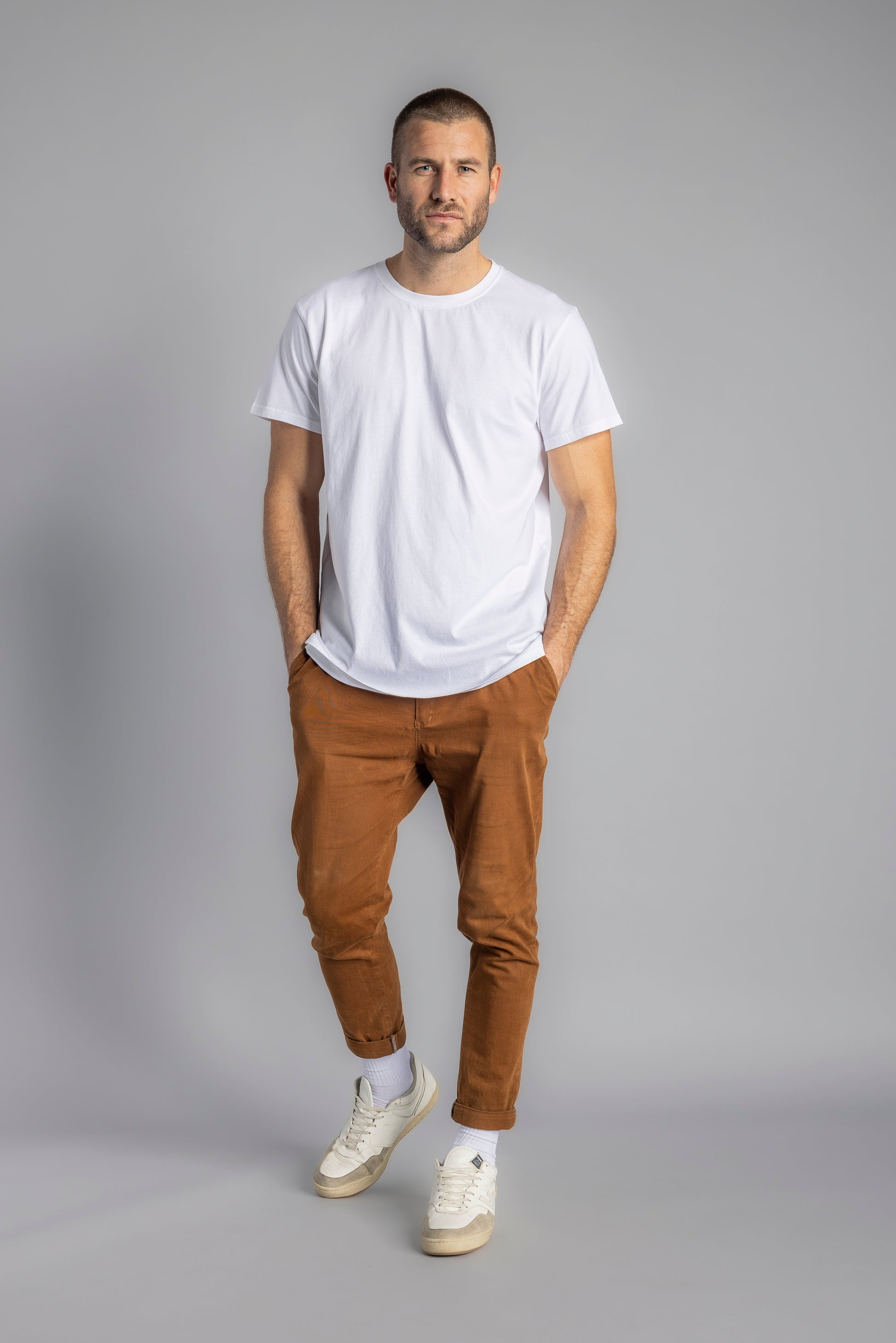 DIRTS – Blank STANDARD, Premium White T-Shirt